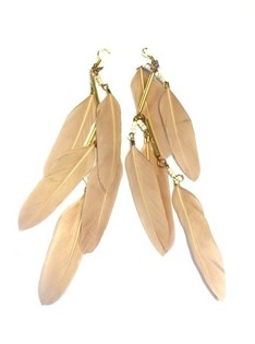 Pendientes Estilo Ibiza con Plumas Crema (1 ud)