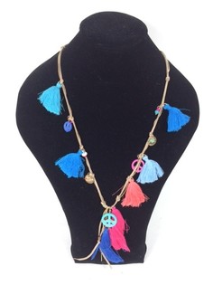 Collar de Estilo Ibiza con Borlas y S&iacute;mbolo de la Paz (1 ud)