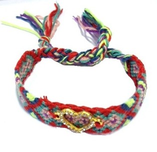 Pulsera Trenzada Multicolor Estilo Ibiza con Corazón de Estrás (1 ud.)